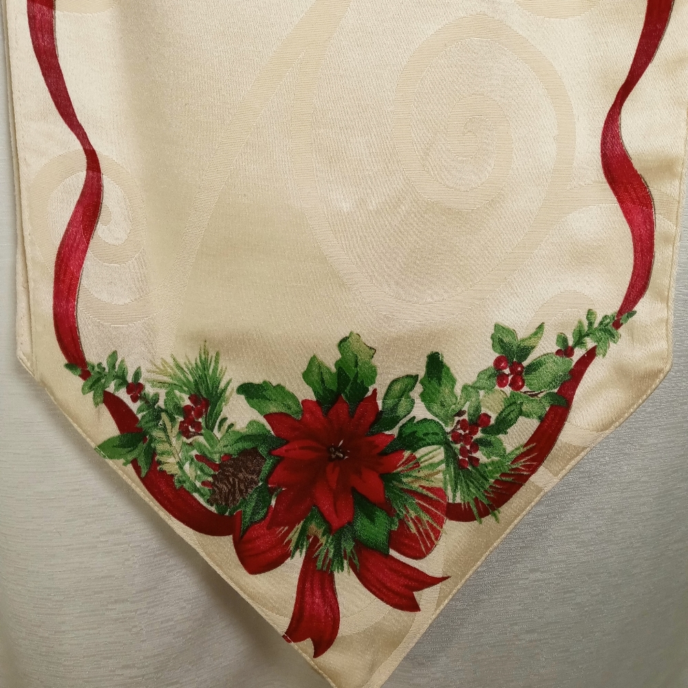 JUNIPER BERRY & POINSETTIA CHRISTMAS TABLE RUNNER 13" x 70" by FOOD NETWORK. Pre